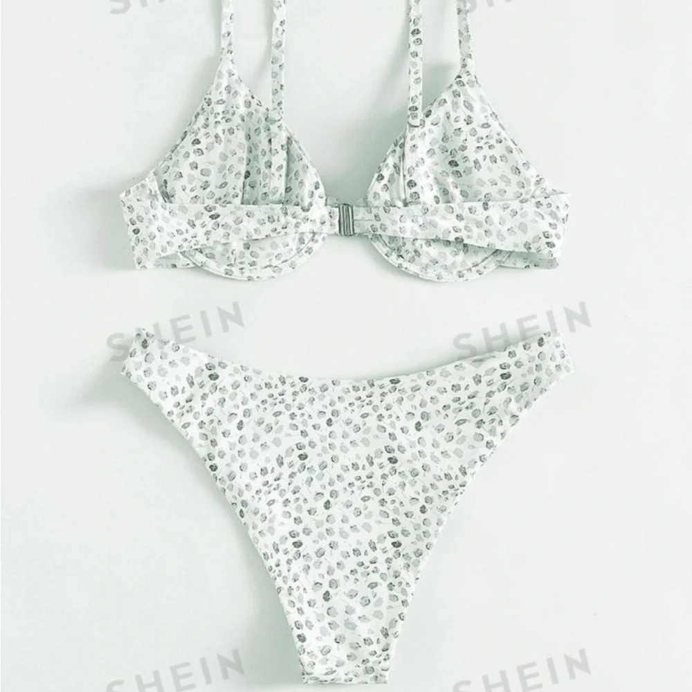Leaf pattern bikini - Picture 2 of 4
